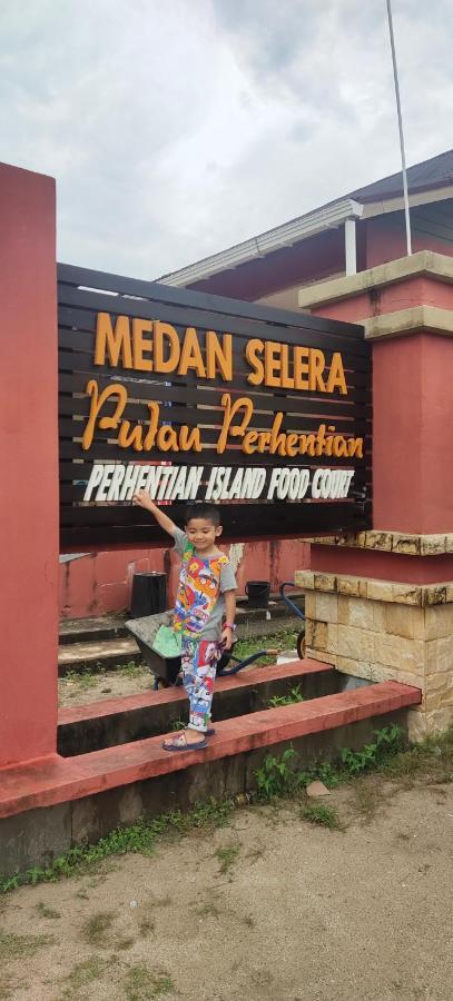 Perhentian Hazipah Hotel Kampong Pasir Hantu Exterior photo